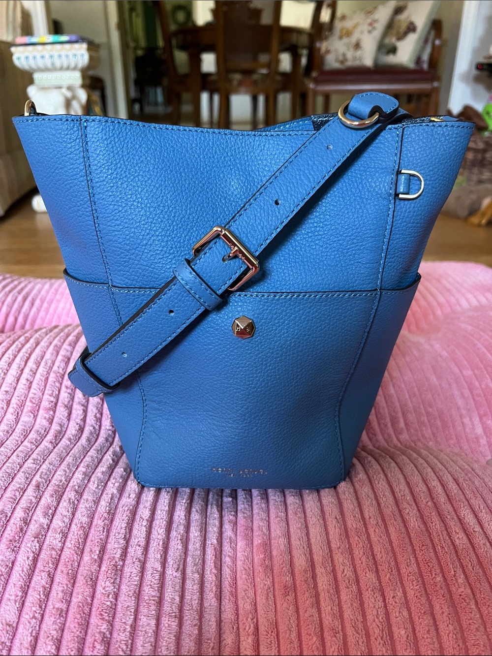 Henri Bendel Influencer Bucket Bag-NWOT - Picture 2 of 15